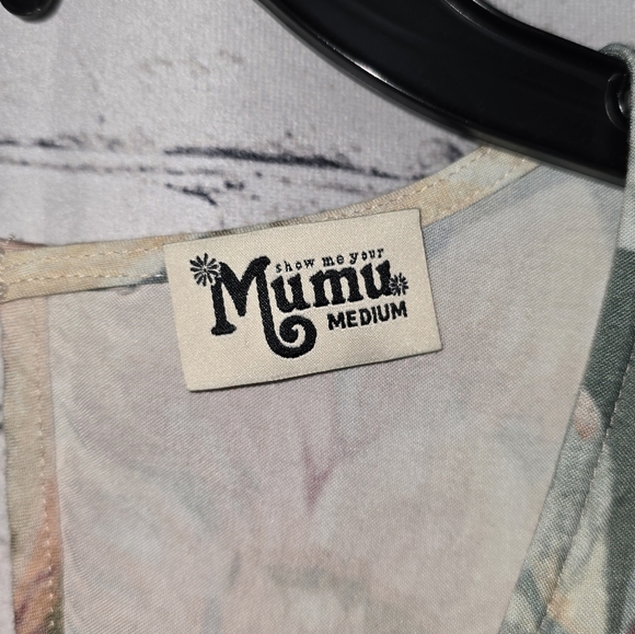 Show Me Your MuMu Floral Longsleeve Romper Size Medium - Picture 2 of 12